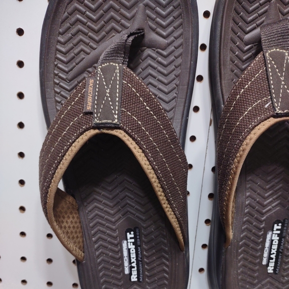 Bundle of Mens 12 Slip Ons - Picture 4 of 9